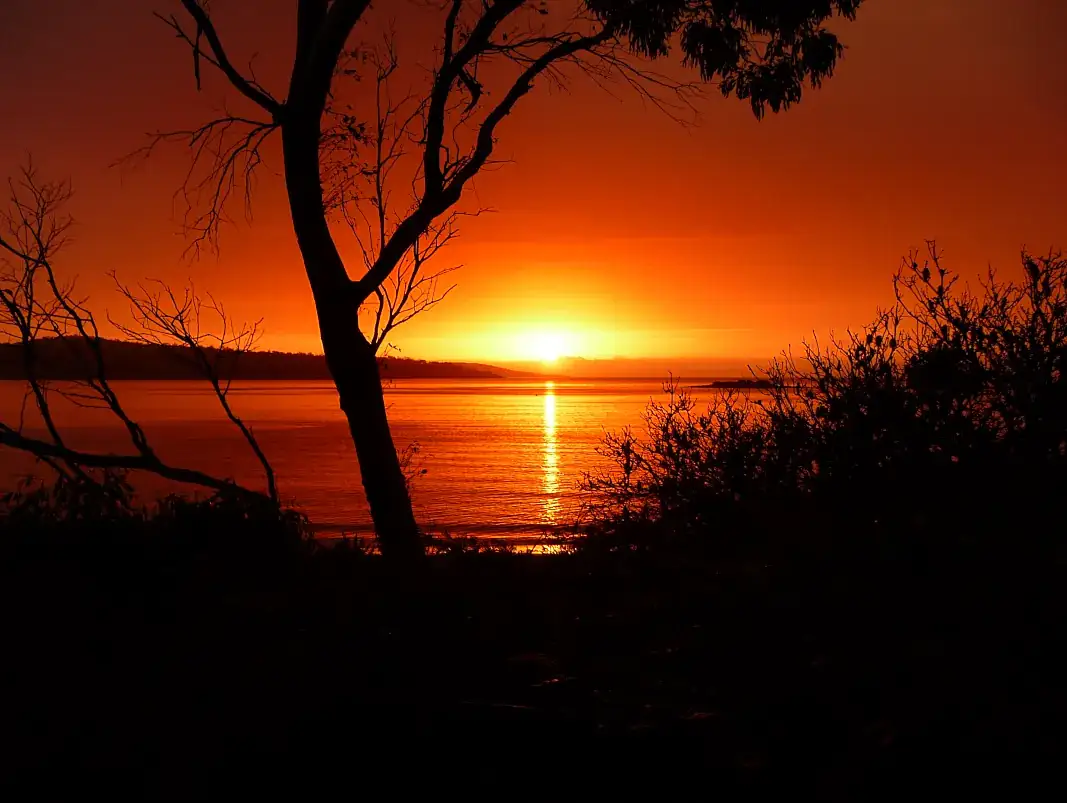 Sunset White Beach, Tasmania Australia,
very nice caravan park