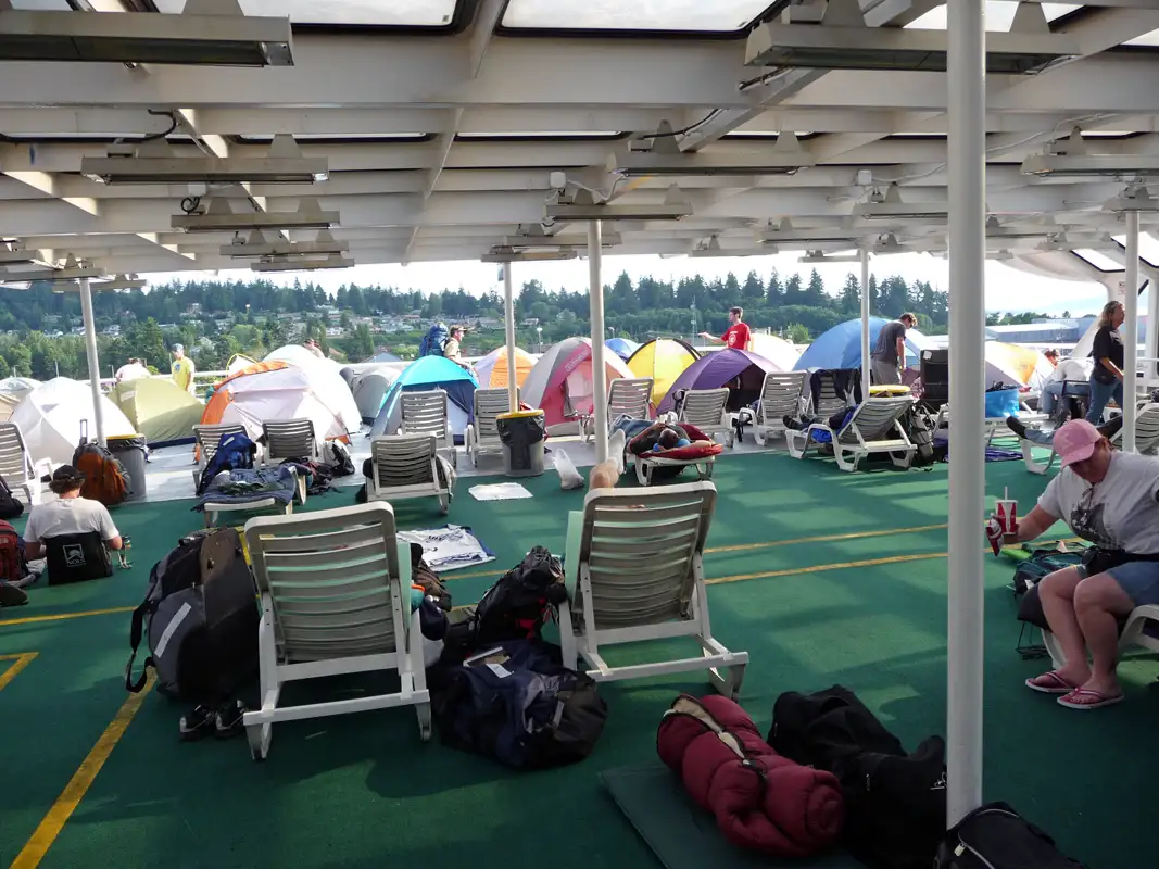 Even more, if you like a more romantic journey, you can pitch up a tent on the deck and sleep under the stars. You can bring your food and drinks and use microwaves to warm them up. The ferry to Juneau is a wonderful experience.