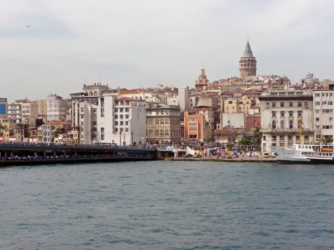 The Galata Bridge is not just for the traffic but also a cultural and social hub. The upper level is for road traffic and tramlines and is popular among local fishermen who line the rails to fish in the waters of the Golden Horn. the lower level for pedestrians, shops, and restaurants.