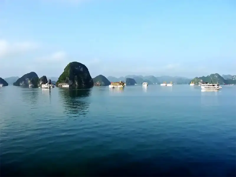 Cruise ships at Halong Bay