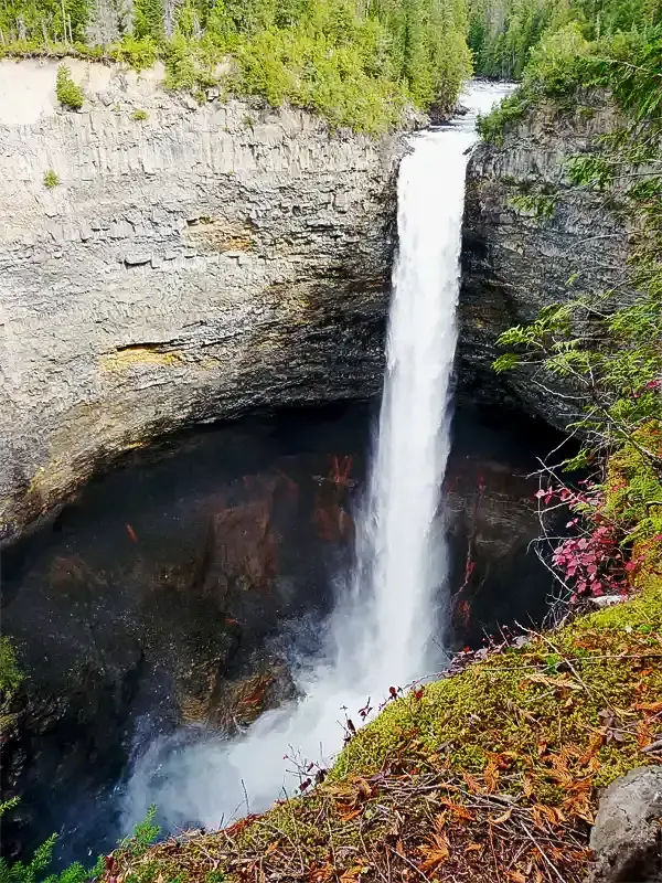 Helmcken Falls in Wells Gray Provincial Park, Canada’s fourth-highest waterfall plunging 141 metres into a canyon.