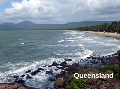 Port Douglas, Main Beach and hinterland Mountains