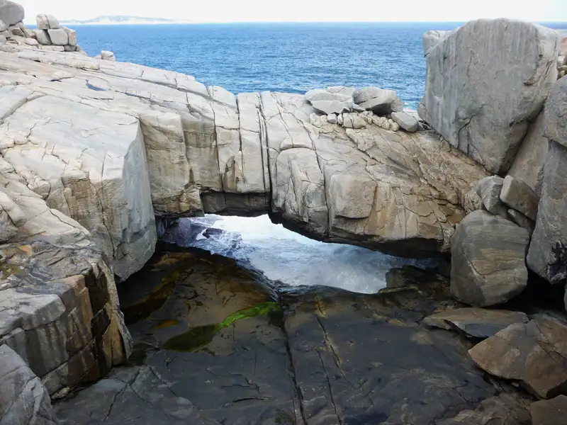 View of the Natural Bridge and sthe Southern Ocean, Albany WA, Australia
