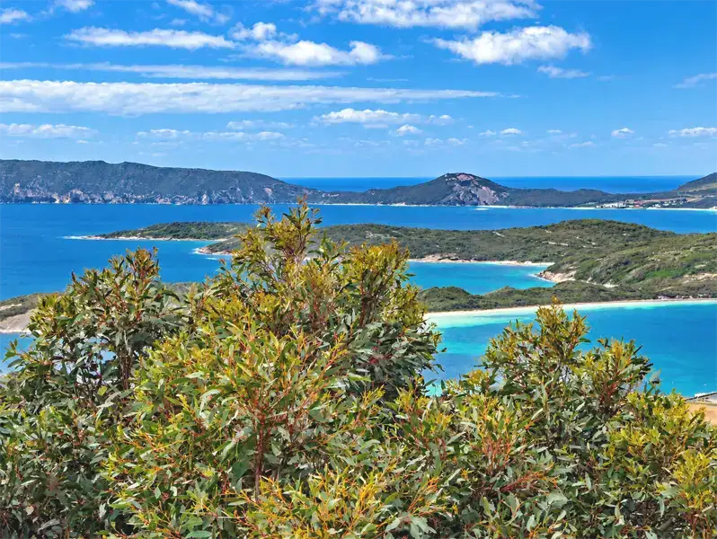 spectacular 360-degree views over Albany, the surrounding waters, and King George Sound from Quarantine Hill
